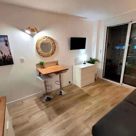 Apartamento Woodbay - Clim, Wi-fi, Hyper Center *